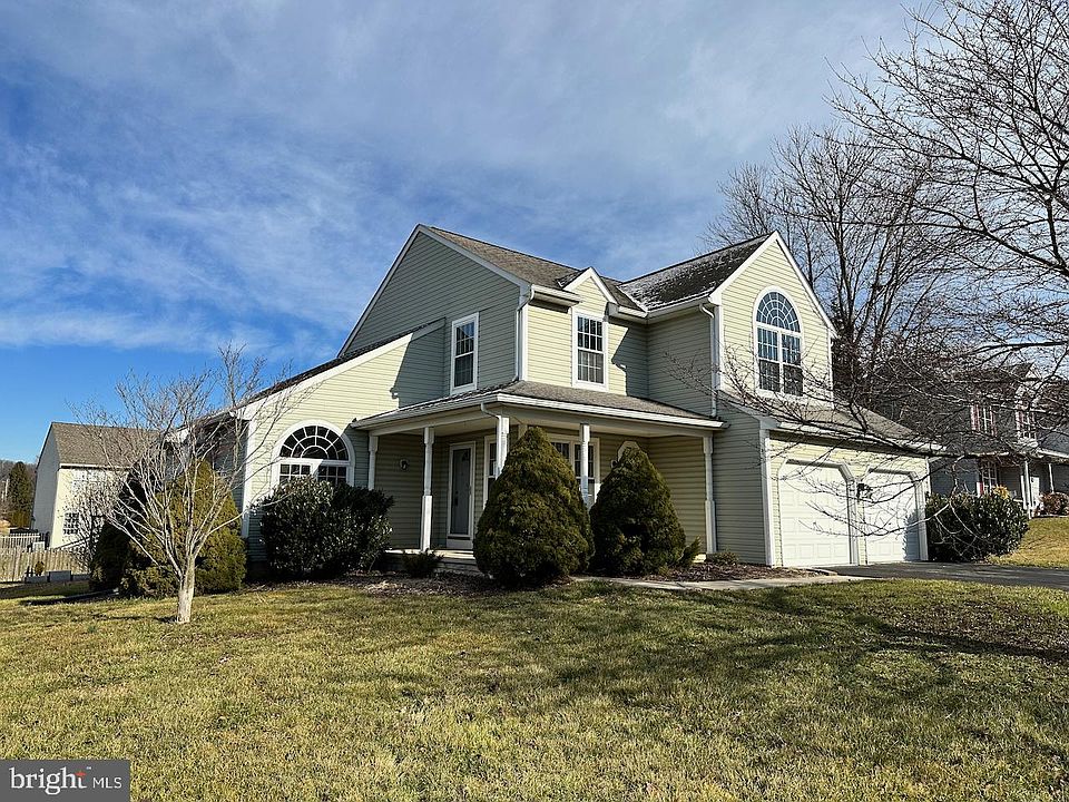 815 W 8th Ave, Parkesburg, PA 19365 Zillow