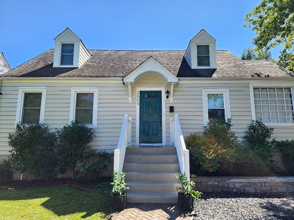 1st image of 2609 Parkside Ave