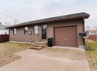 45 Chapel St, Chicopee, MA 01020