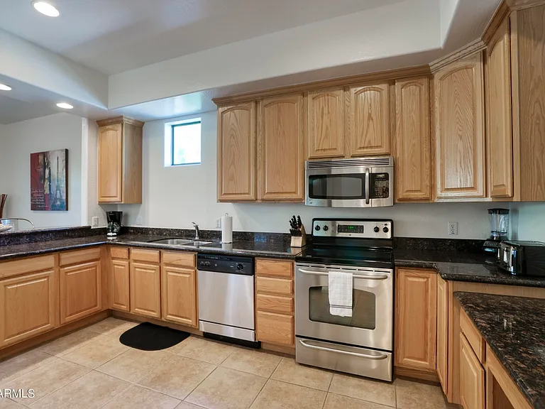 13616 N Hamilton Dr #105 — Photo 2