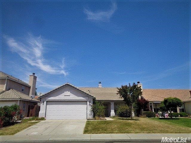 1st image of 4509 Old Village Ln