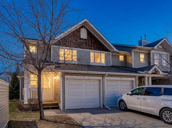 51 Country Village Vlg NE, Calgary, AB T3K 0L7