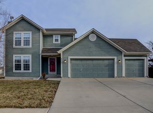 371 N Pine St, Gardner, KS 66030