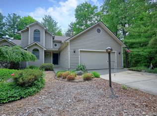 6432 Pinebrook Ln, Burton, MI 48509