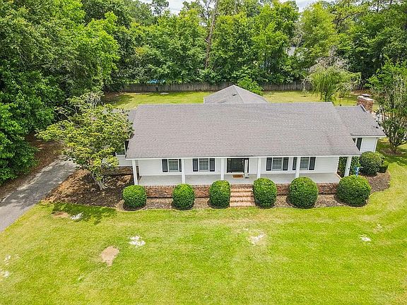 2nd image of 108 Cardinal Ridge Rd