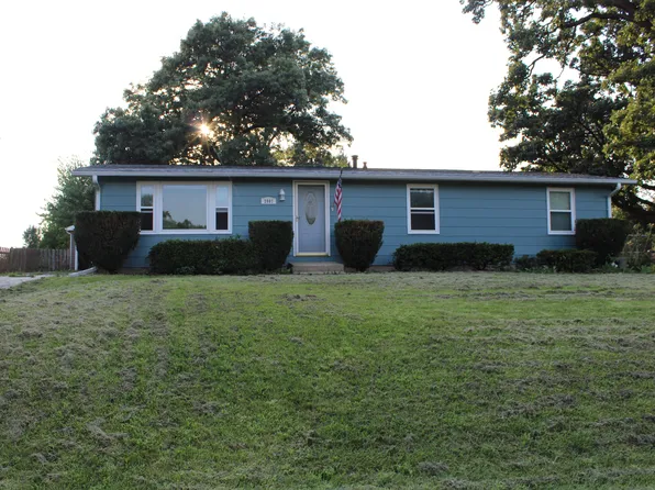 2807 Benjamin Dr, Wonder Lake, IL 60097