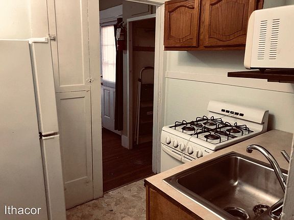4th image of 74 Lincoln Ave #2
