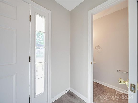 5th image of 6229 Red Clover Ln