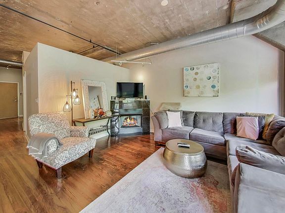 5th image of 1001 W 15th St Unit 241