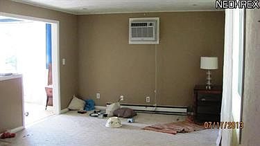 2nd image of 105 S Lake St