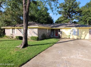 138 Chestnut Cv, Jackson, MS 39212