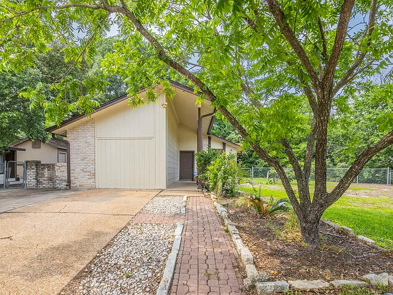 2520 Bitter Creek Dr — Photo 21
