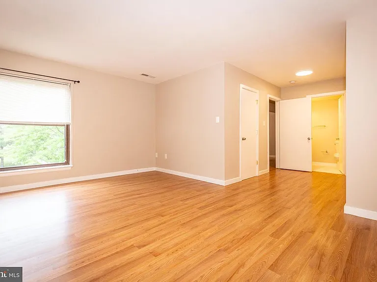 9 Silverwood Cir #11 — Photo 24