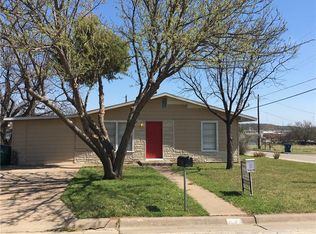 501 Victory St, Graham, TX 76450