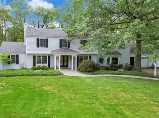621 Berkshire Dr, Pittsburgh, PA 15215