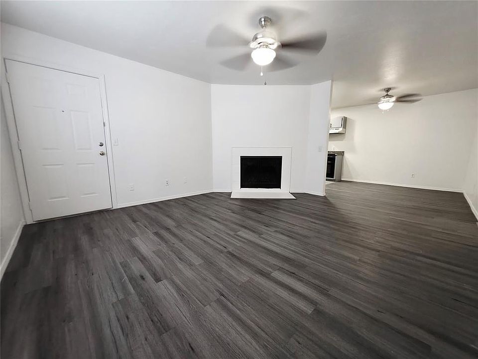 1st image of 401 12th Ave SE APT 244