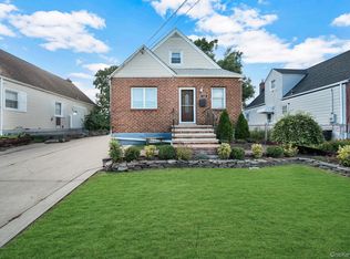 138 Ormonde Boulevard, Valley Stream, NY 11580