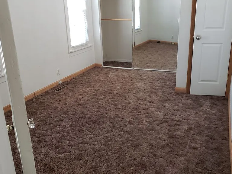 412 3rd Ave NW — Photo 8