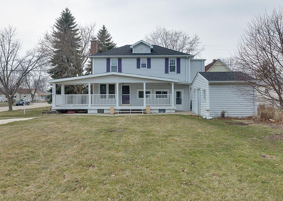 2nd image of 3022 24th Ave