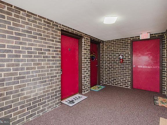 5th image of 415 Christopher Ave #112