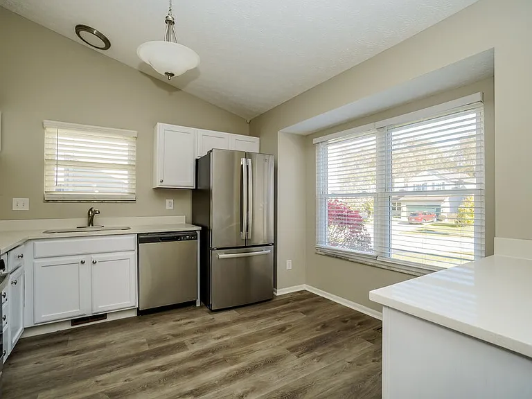 1551 Covina Dr — Photo 6