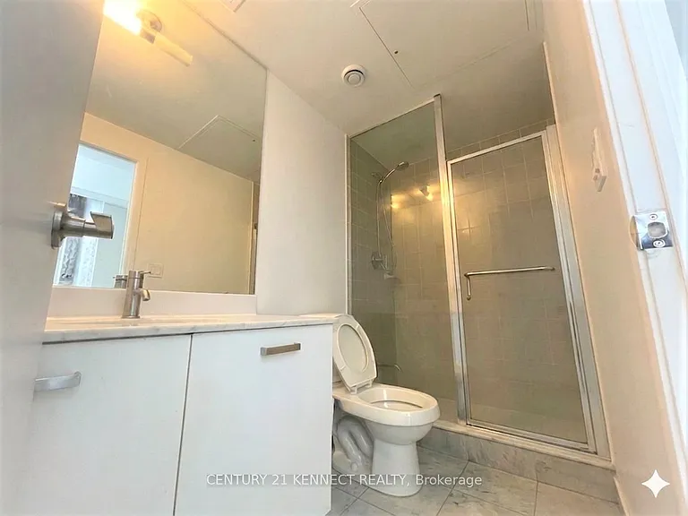 832 Bay St #608 — Photo 5