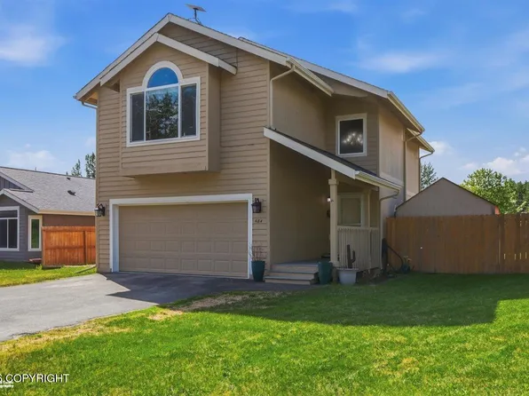 484 N Denali St, Palmer, AK 99645