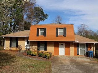381 Amberwood Dr, Lawrenceville, GA