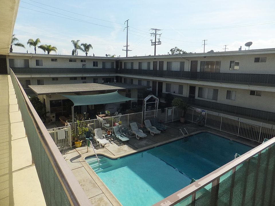 1st image of 530 Avenue G APT 10