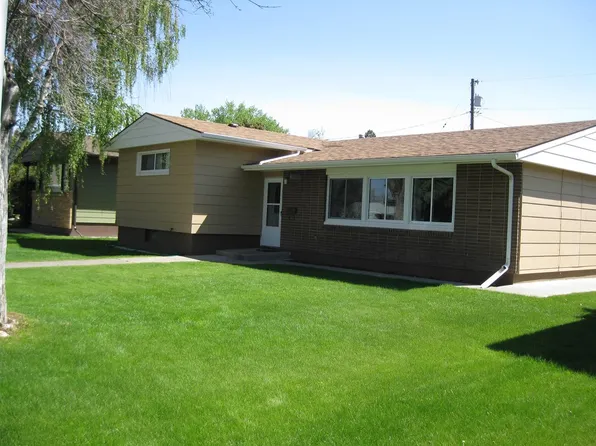 1607 Pine Dr, Havre, MT 59501