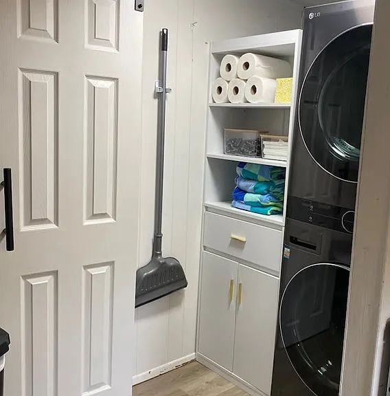 1700 Darst Creek Ln — Photo 12