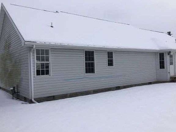 3rd image of 709 S County Road 550 E