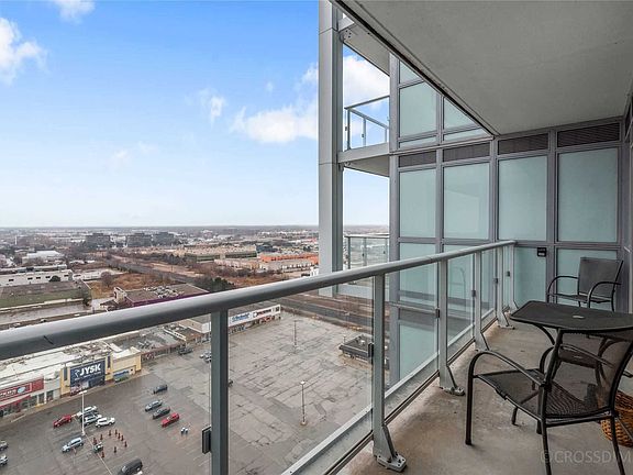5th image of 65 Speers Rd #1810