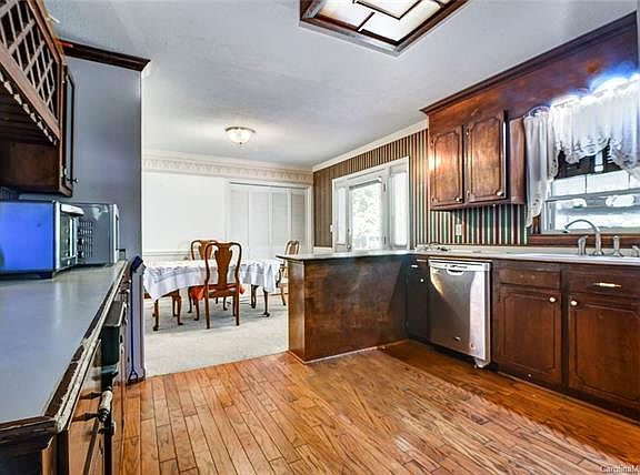 5th image of 115 Cottonwood Dr #7