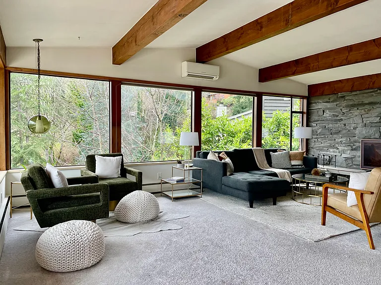 Air conditioning keeps this room cool all summer long.