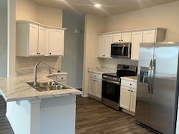 2nd image of 8107 Regency Way