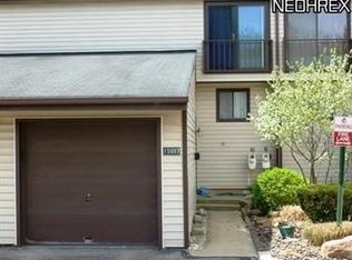 15007 Pine Valley Trl #C25, Middleburg Heights, OH 44130
