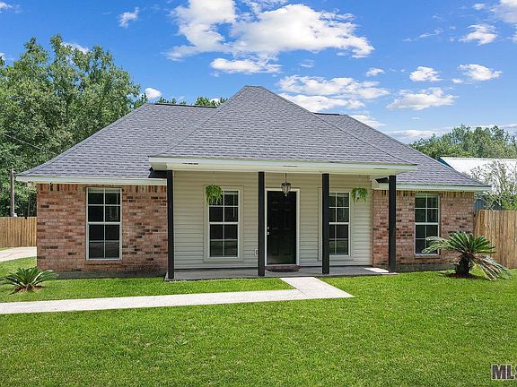 2nd image of 20669 Benton Ln