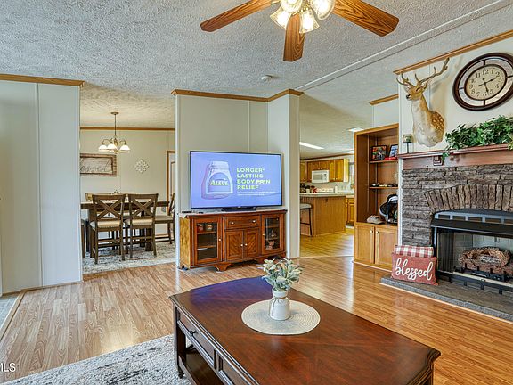 5th image of 1746 Goshen Valley Rd