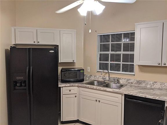 3rd image of 9487 Forest Hills Cir #9487