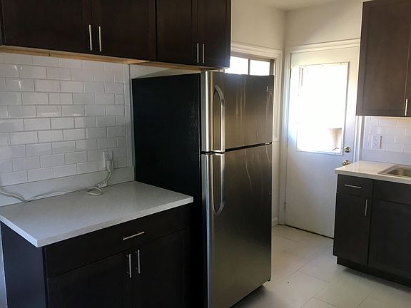 4th image of 1224 N Fairfax Ave APT 5