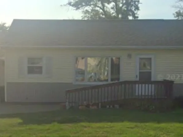 511 Sycamore St, Wilton, IA 52778