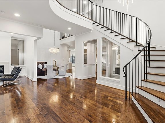 4th image of 6011 Burgoyne Rd #A