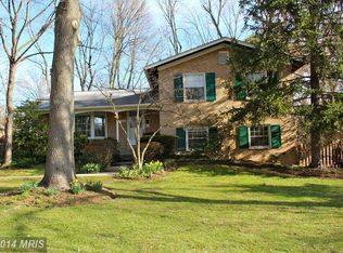 8213 Raymond Ln, Rockville, MD 20854