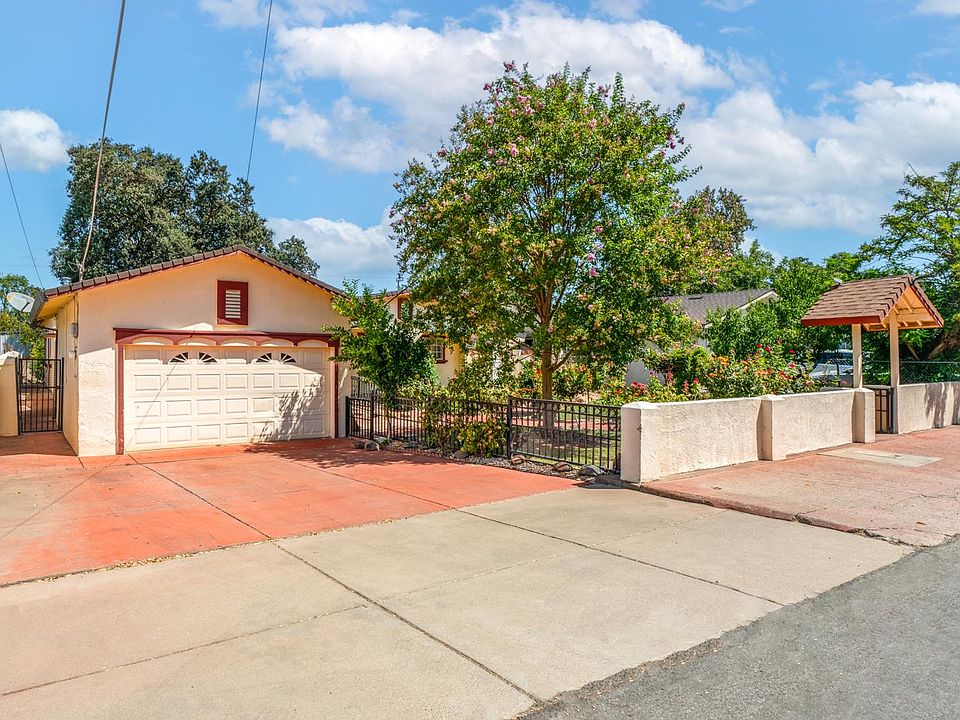 1st image of 723 Exchange St