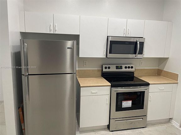 3rd image of 4295 NE 10th Ct #4295