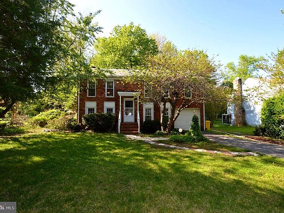 2nd image of 118 Lee Dr