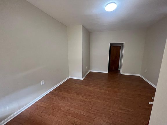 4th image of 4021 W Girard Ave #1