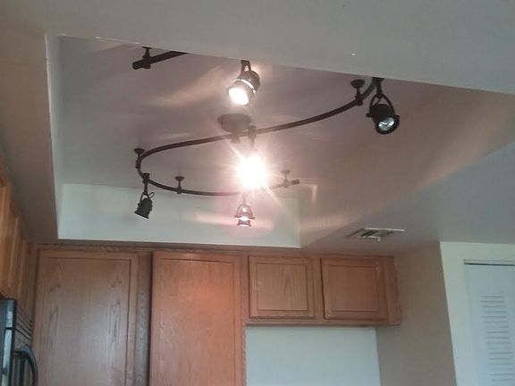 3rd image of 700 Executive Center Dr APT 25