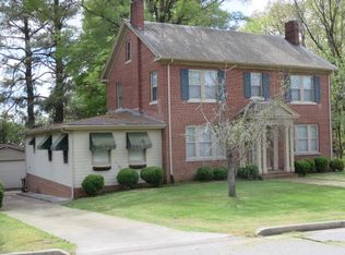 210 Franklin St, South Hill, VA 23970